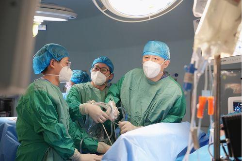 翻包视频医生在线观看国产,揭秘国产生态下的医疗新趋势